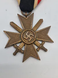 Originalt tysk kvk m. sværd
