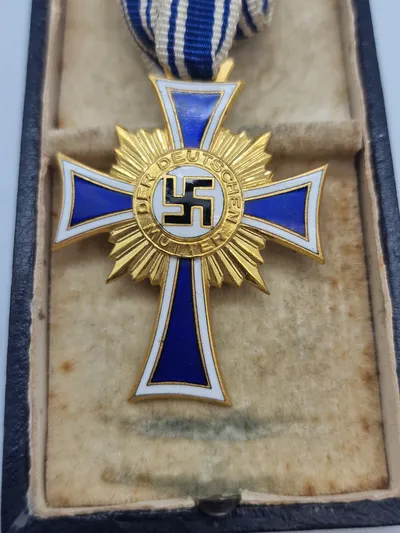 Originalt tysk Mutterkreuz i guld m. æske