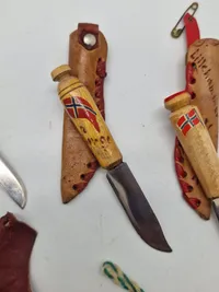 Samling ældre knive