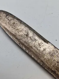 Kniv med taske og slibeværktøj