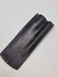 Kniv med taske og slibeværktøj