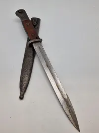 Original tysk GW/98 bajonet med savtakker