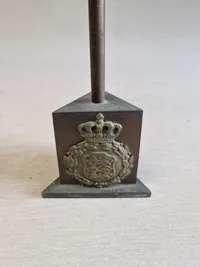 Bordflag med M/23 logo på foden