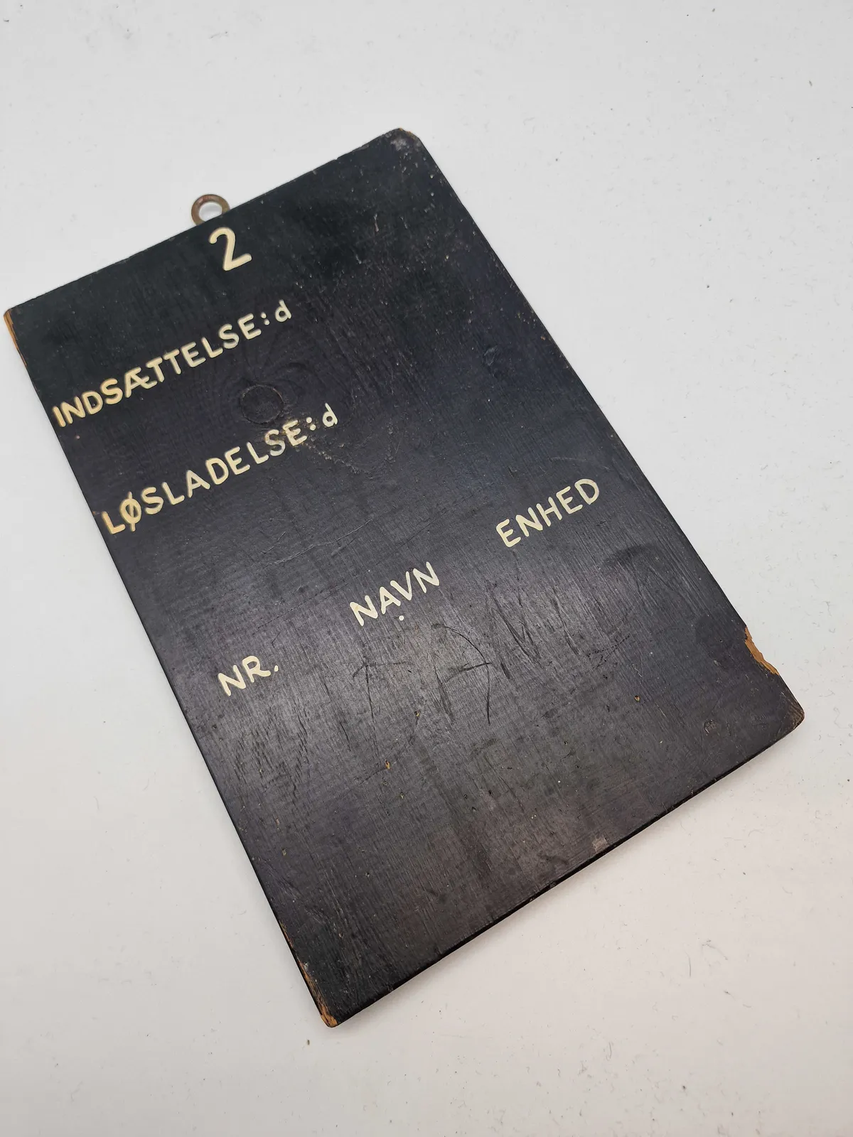 Sjælden original plade som har hængt ude foran Militær fængselscellen