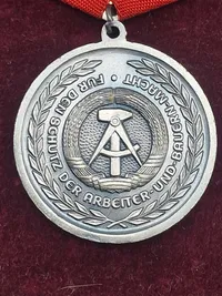 Original DDR - Orden - 20 Jahre Kampfgruppen der Arbeiterklasse