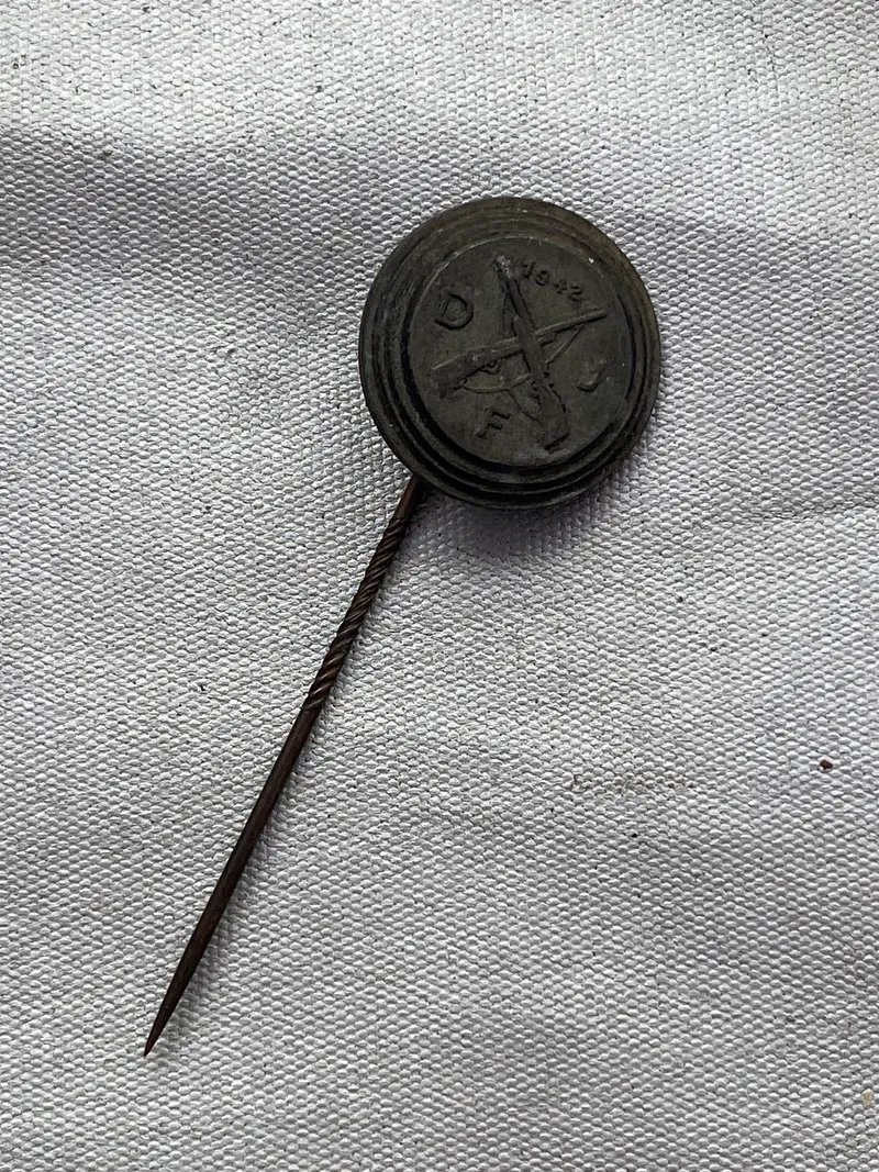 Original tysk Hitler jugend skyde pin - 1942