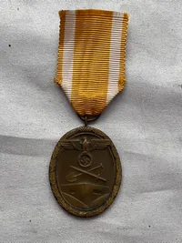 Original Westwall medalje - båndet gives der ingen garanti på