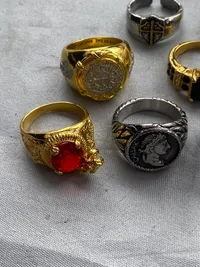 Lot diverse fingerringe af uædelt metal