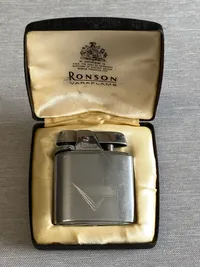 Original Ronson lighter med æske