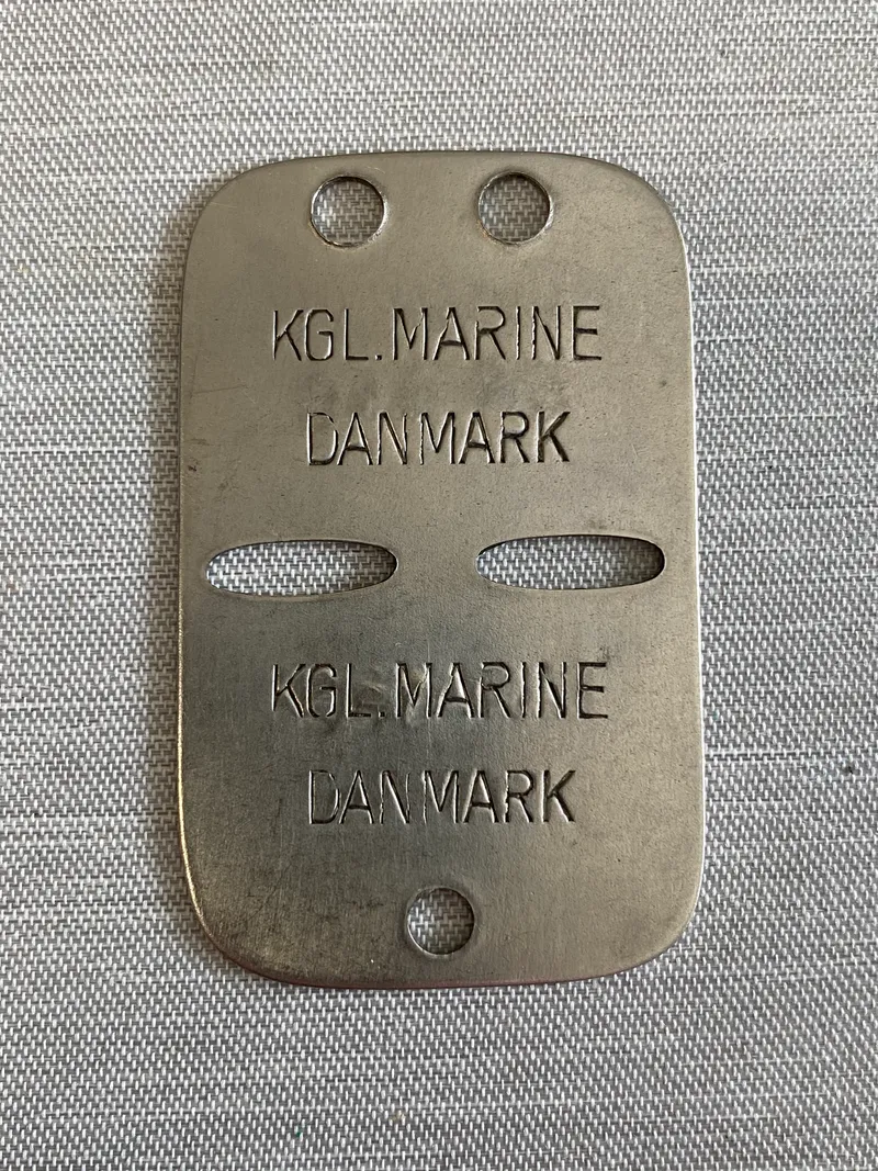 Original dansk
marine id disk - oprindeligt fra den danske brigade, men genbrugt i marinen