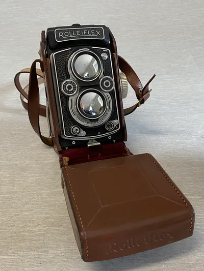 Originalt stort Rolleiflex kamera fra 1940’erne med taske