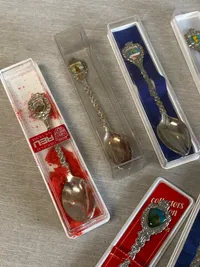 Stor samling souvenir skeer