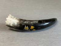 Souvenir horn med billeder af bl.a. Edelweis