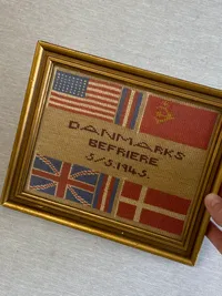 Originalt broderi fra befrielsen 1945