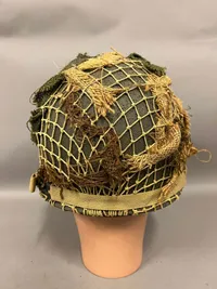Original US M1C1 hjelm fra 1955 omlavet til D-Dag 1944 udgave, super til display