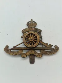 Originale WW1/2 artilleri kasket mærker, Menig og officer