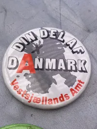 Samling danske politiske badges