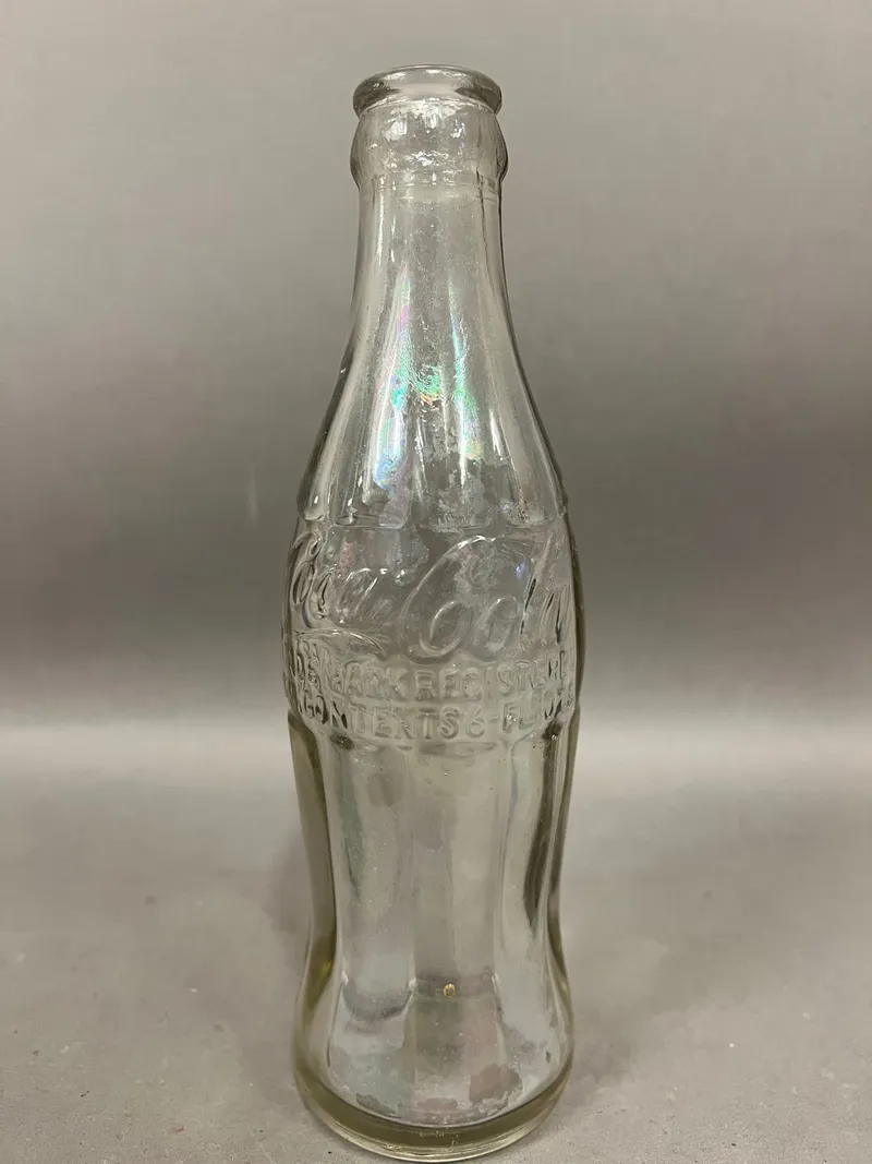 Original militær Coca Cola fra 1943, fundet i Normandiet