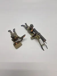 Originale tyske linoliumsfigurer