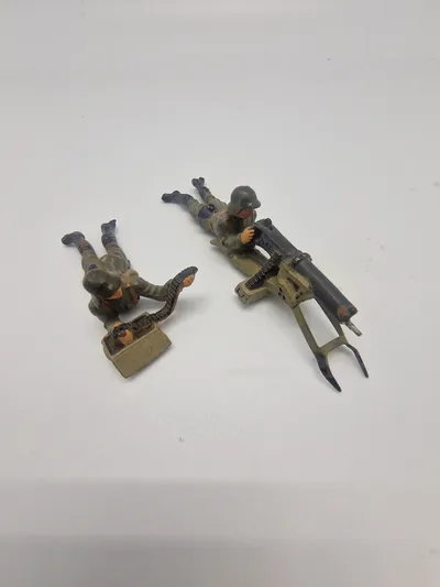 Originale tyske linoliumsfigurer