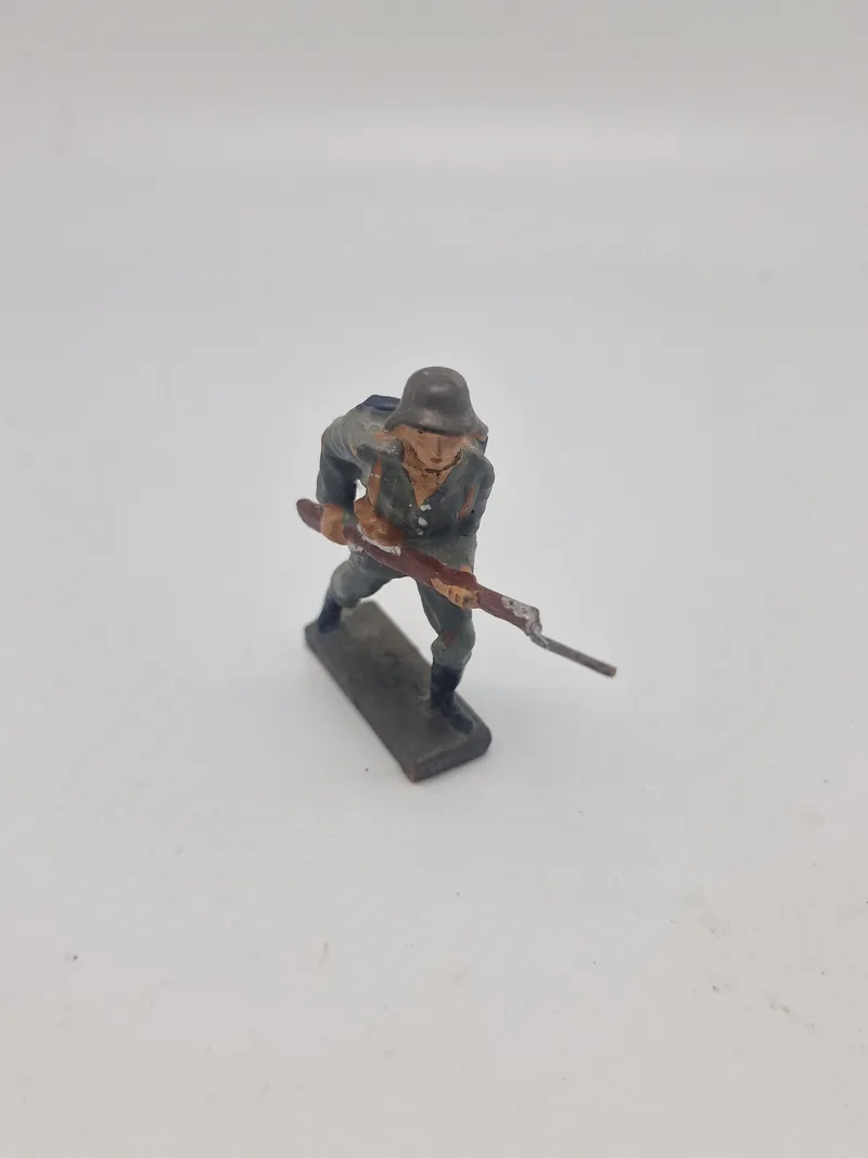Original tysk linoliumsfigur