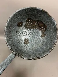 Original Køkken si, fremstillet lige efter krigen af Tyskerhjelm