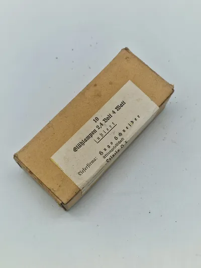 uåbnet æske of originale elpære Tysk WW2