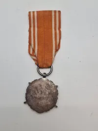 Lot originale medaljer og ordensbånd