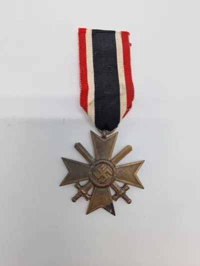 Originalt kvk med sværd