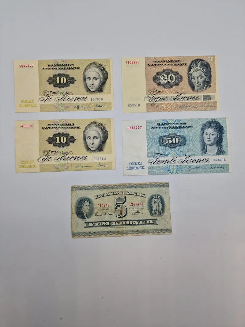 Lot originale danske pengesedler