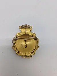 Originalt hærmærke lavet til broche
