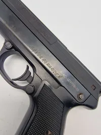 Luftpistol kaliber 4,5 mm med æske og hagl
