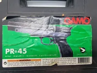 Luftpistol kaliber 4,5 mm med æske og hagl