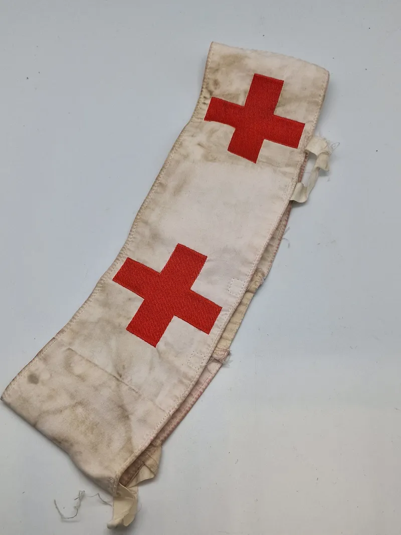 Hjelm omslag for sanitetsmand