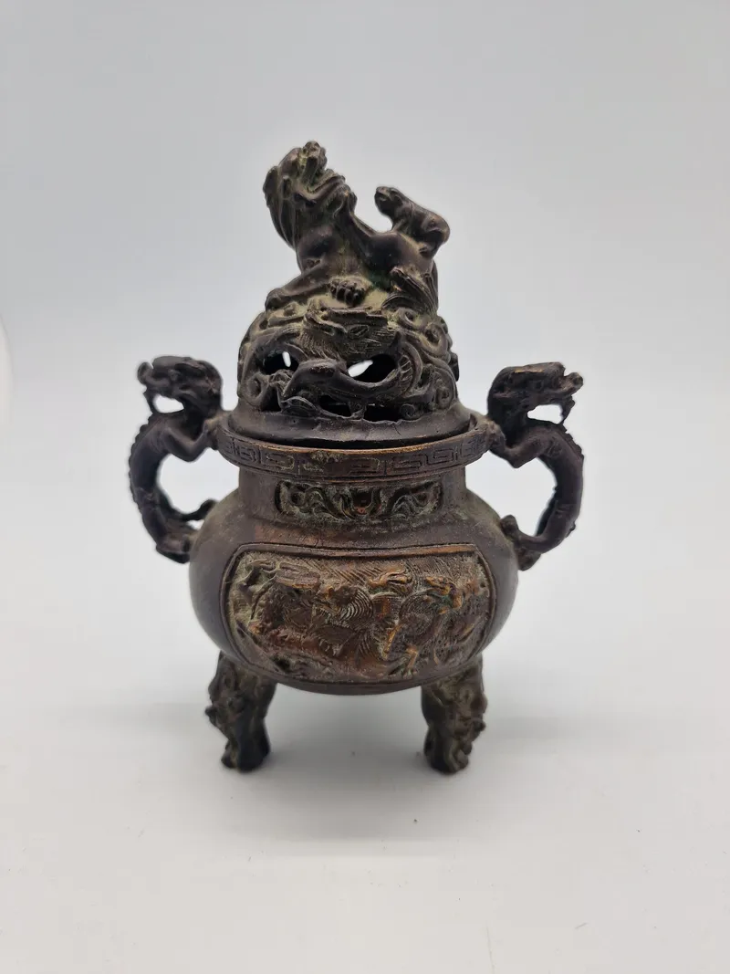 Antikt kinesisk røgelseskar af bronze Incense burner with Chinese lions