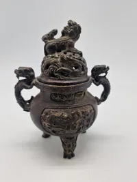 Antikt kinesisk røgelseskar af bronze Incense burner with Chinese lions
