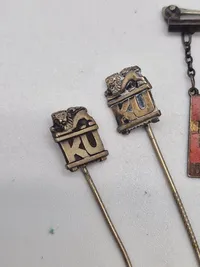 Kongemærke og Konservativ ungdom WW2 pin sølv