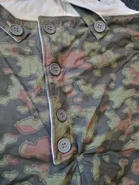 Camouflage bukser