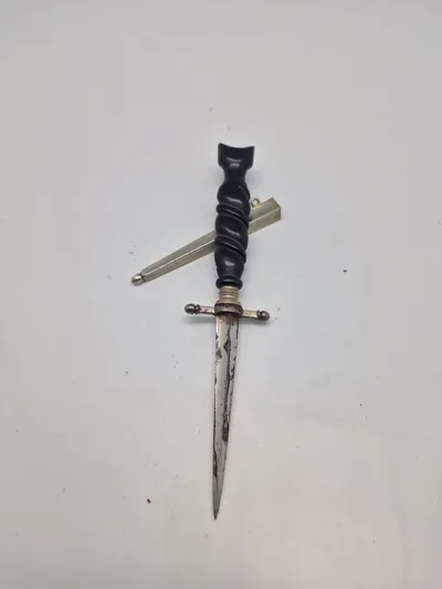 Original 18 tals daggert, med bøffelhorns greb, brugt til saflivning af hjorte mm.