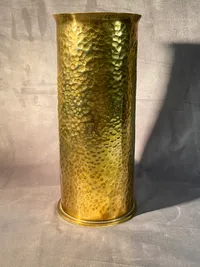 Skyttegravs kunst, granathylster