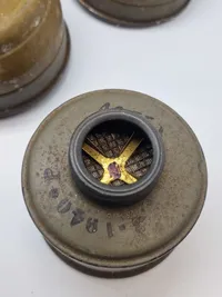 Diverse gasmaske filtre WW2