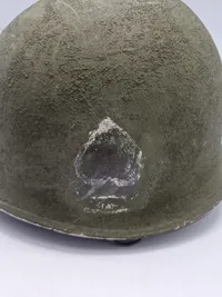 Original amerikansk hjelmskal - ww2 - med Frontseam og Fixed D ball original ?? (maling Postwar)