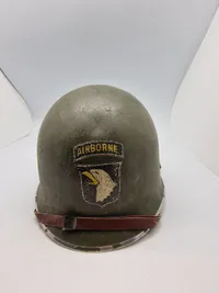Amerikansk airborne hjelm - hjelmen er original, men ej ww2 - mærker ligeledes Postwar