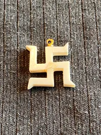 Originalt sympatisør kors fra ww2 - skåret ud af ben