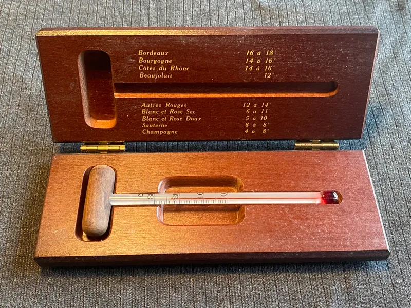 Vin termometer med æske