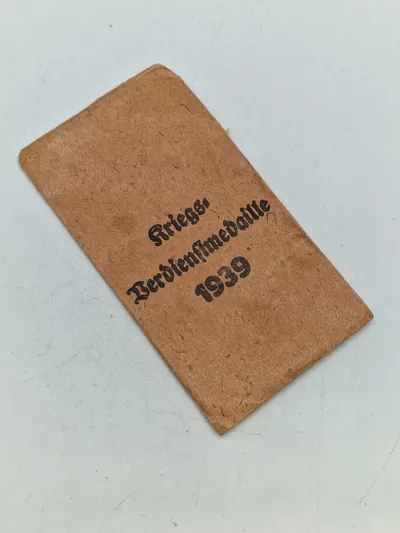 Original tildelingspose til krigs fortjenstmedalje