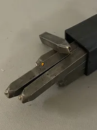 Original stempel æske med stempler til ihugning af våben numre mm.