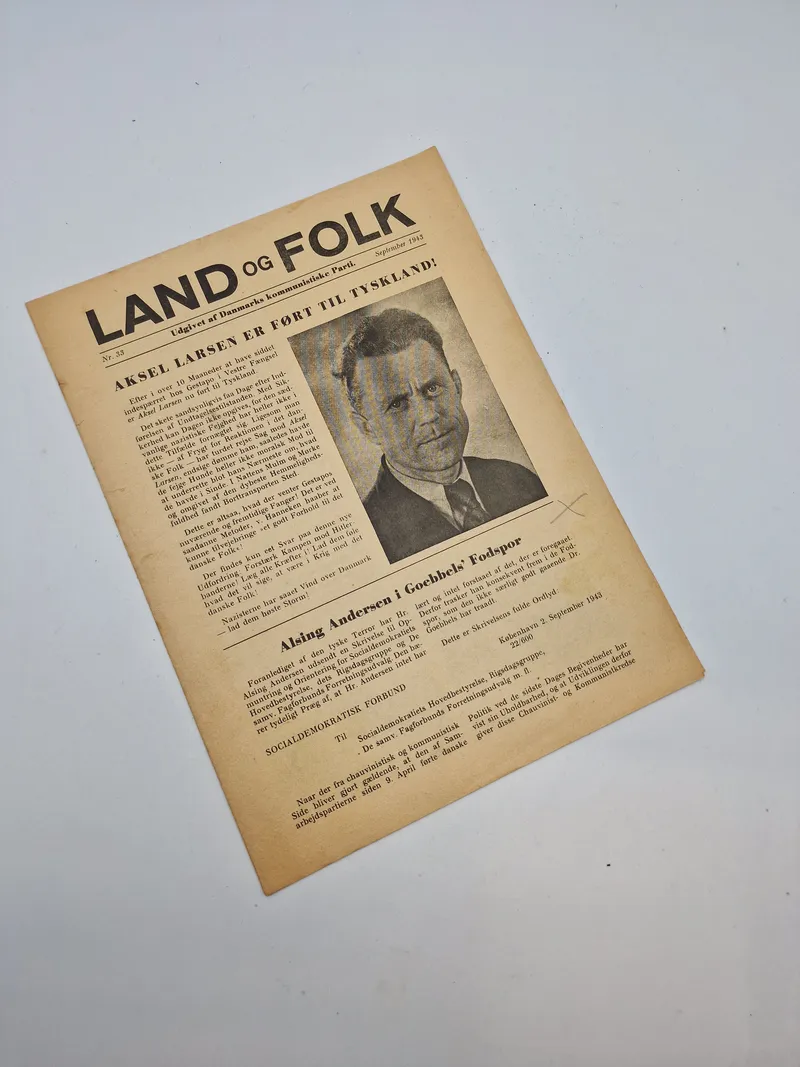 Originalt eks. af Land og Folk