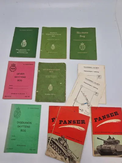 Lot diverse reglementer mm fra det danske forsvar