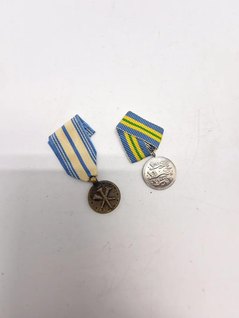 Diverse miniature medaljer (2stk)